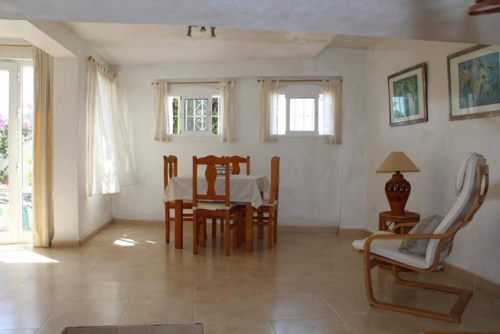 Paco Romo 5 Apartment